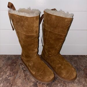 Koolaburra by UGG Chestnut Suede Boots with Tie